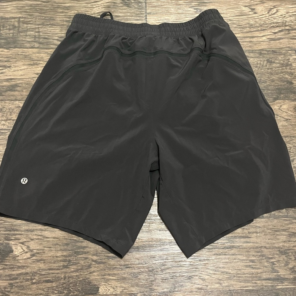 lululemon athletica Black Men's Athletic Shorts with Team Crest Raiders - Picture 7 of 8